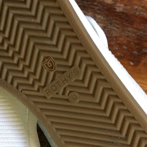 Rothy’s The Lace Up Sneaker - Picture 5 of 6